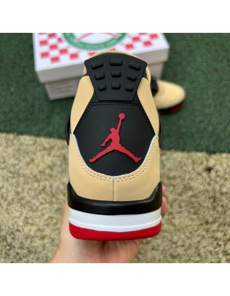 Air Jordan 4
