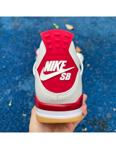 Air Jordan 4
