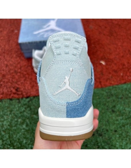 Air Jordan 4